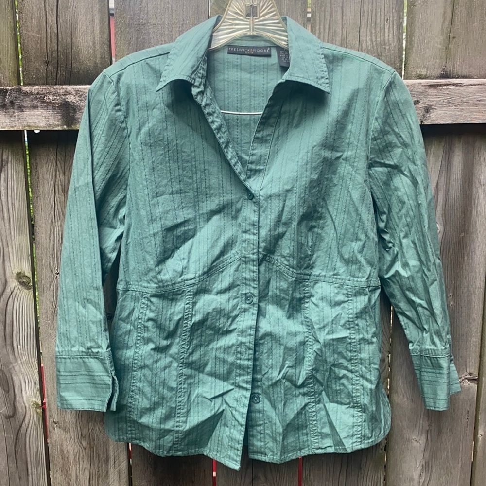 Preswick & Moore button Down shirt sz. Small petite